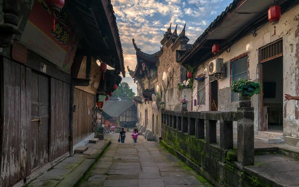 当别人问你对他情深有几许高情商的人怎么幽默回复？游戏画面